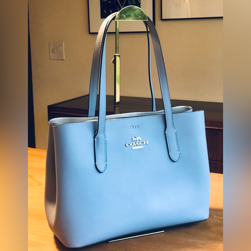 Coach Avenue Carryall Tote Bag